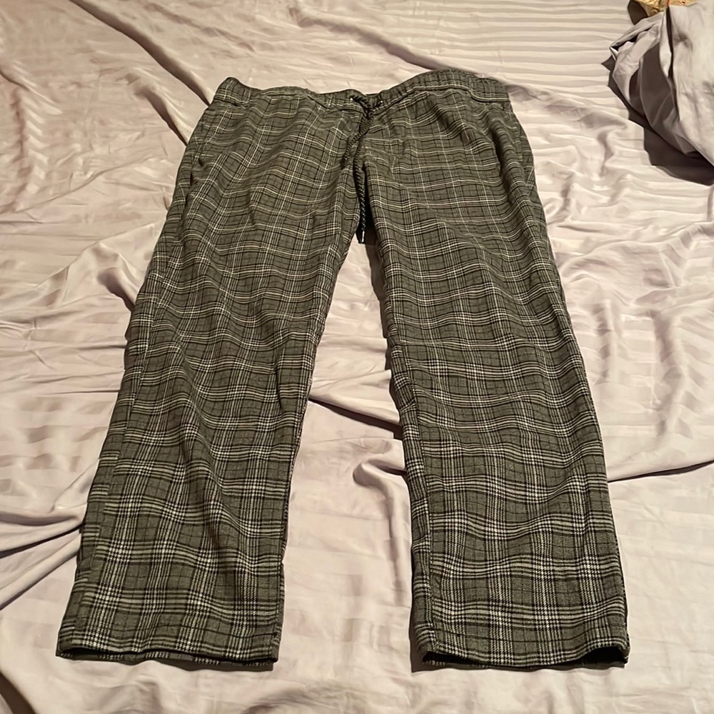 PacSun Gray Plaid Menswear Trouser Pants. Never worn excellent condition.